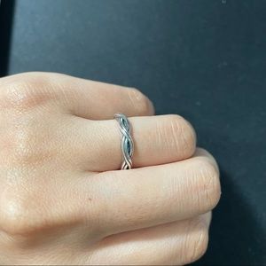 Pandora changing seasons stackable ring sz 52